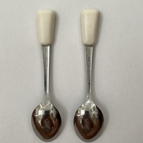 Vintage Walt Disney Spoons Mickey Mouse and Winnie the Pooh - Picture 5 of 12